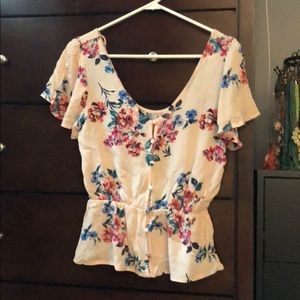 NWT floral light pink peplum top 🌸